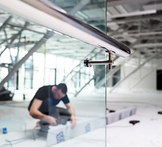 Belle Glade, FL highly skilled glass repair technicians