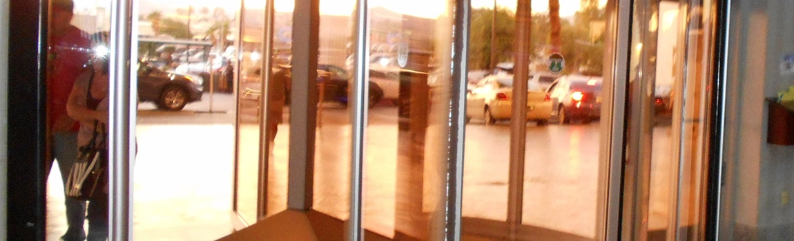 Storefront Glass Repair Cost in Belle Glade, FL
